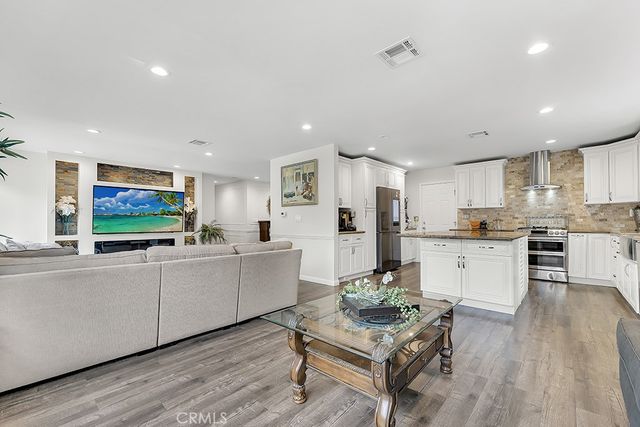 11962 Salem Drive, Granada Hills, CA 91344