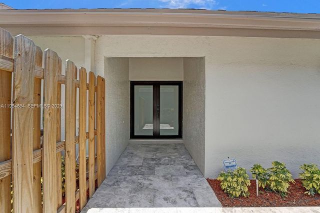 7340 Andorra Place, Boca Raton, FL 33433