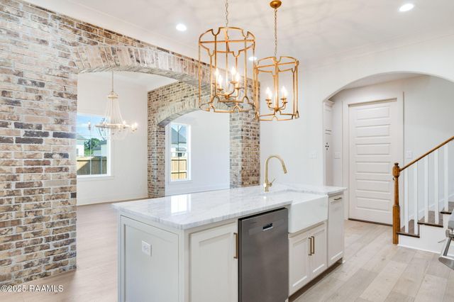 209 Prague Avenue, Youngsville, LA 70592