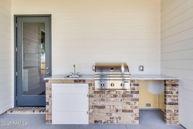 209 Prague Avenue, Youngsville, LA 70592