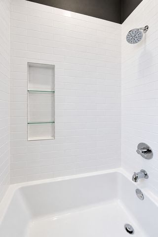 2502 W Augusta Boulevard 3, Chicago, IL 60622