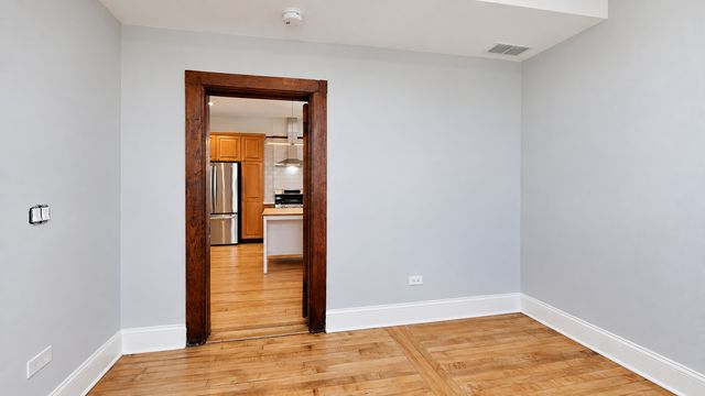 2502 W Augusta Boulevard 3, Chicago, IL 60622