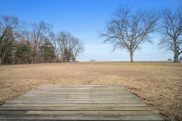 15795 E 2550 North Road, Hudson, IL 61748