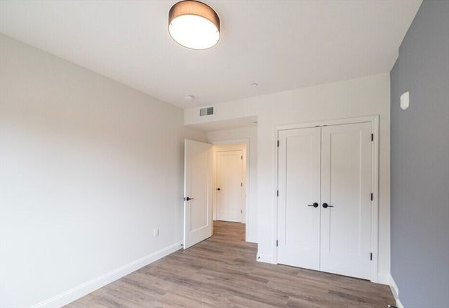 215 Canal St. 3, Lawrence, MA 01840