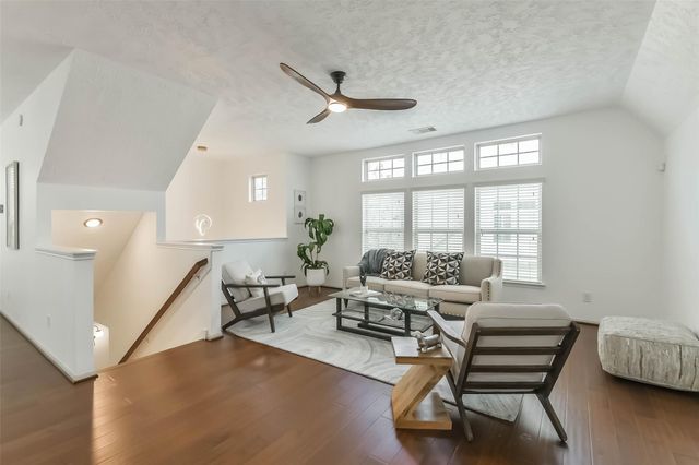 3324 Masters Point Drive, Houston, TX 77091