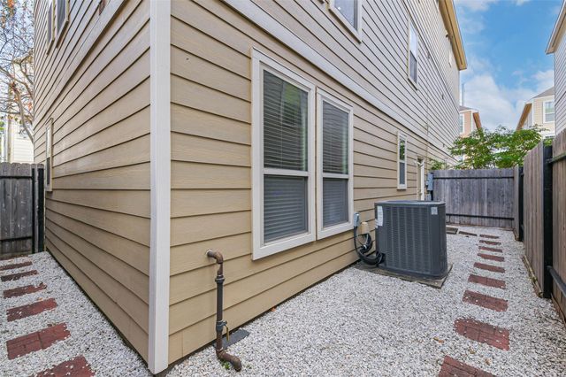 3324 Masters Point Drive, Houston, TX 77091