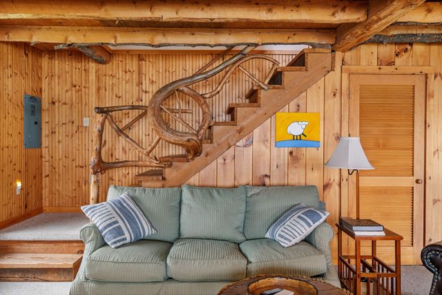32 Dewing Road, Franklin, VT 05457