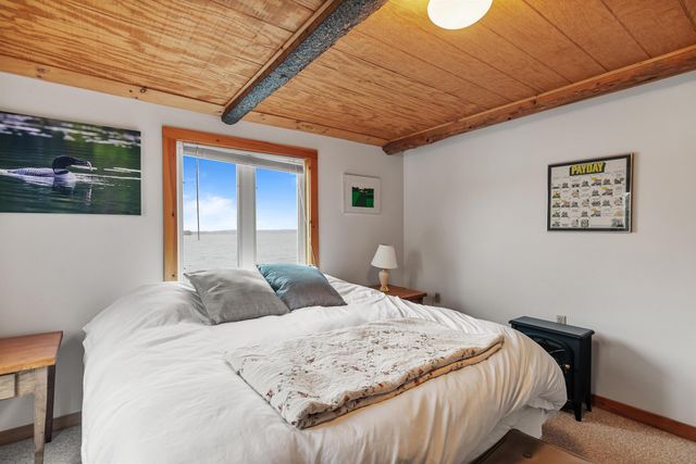 32 Dewing Road, Franklin, VT 05457