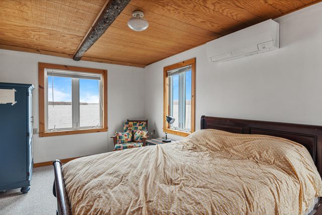 32 Dewing Road, Franklin, VT 05457