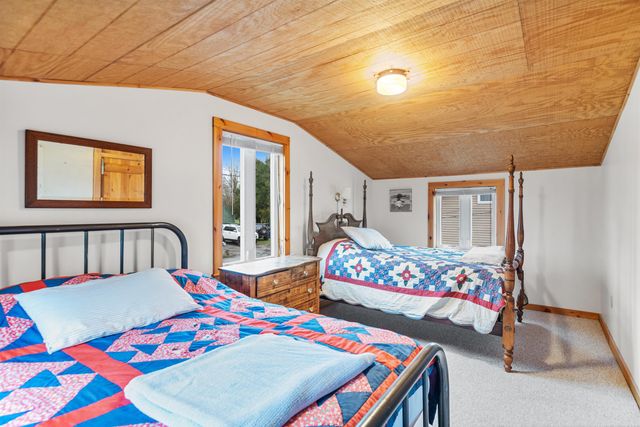 32 Dewing Road, Franklin, VT 05457