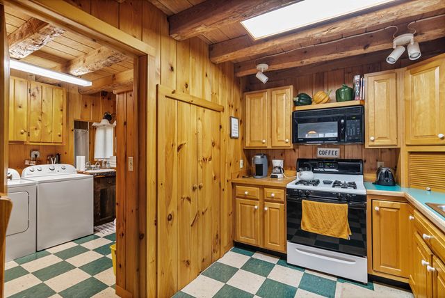 32 Dewing Road, Franklin, VT 05457