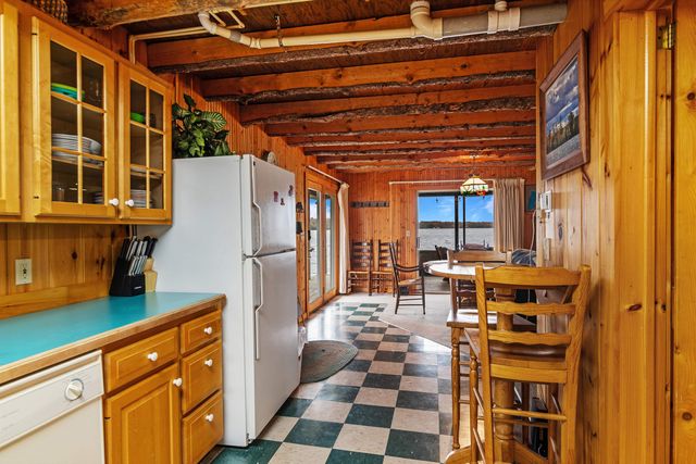 32 Dewing Road, Franklin, VT 05457