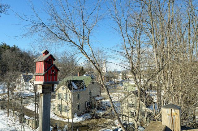 106 Main St Unit 5, Putney, VT 05346