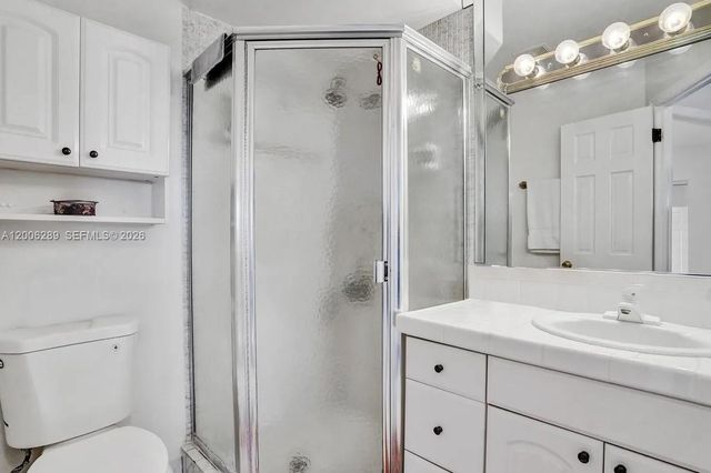 4706 NW 36th St 605, Lauderdale Lakes, FL 33319