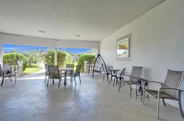 4706 NW 36th St 605, Lauderdale Lakes, FL 33319