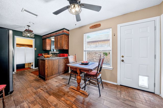 240 Dewey Court, Irving, TX 75060