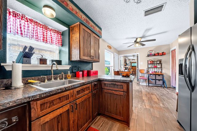 240 Dewey Court, Irving, TX 75060