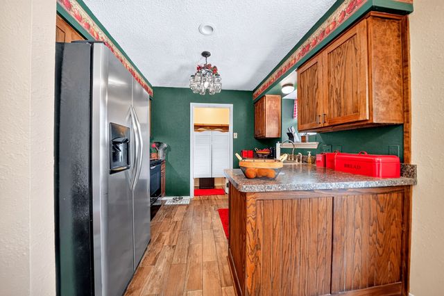 240 Dewey Court, Irving, TX 75060
