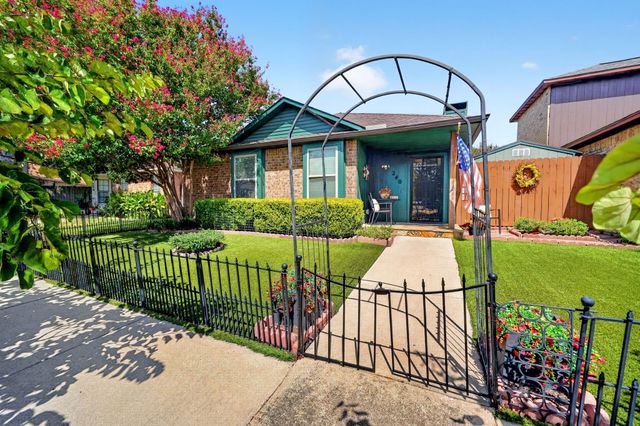 240 Dewey Court, Irving, TX 75060