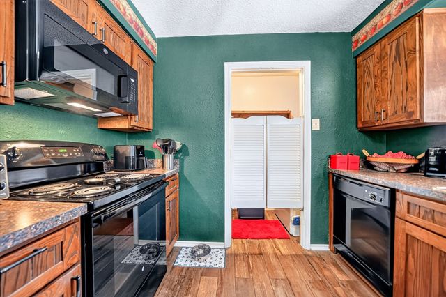 240 Dewey Court, Irving, TX 75060