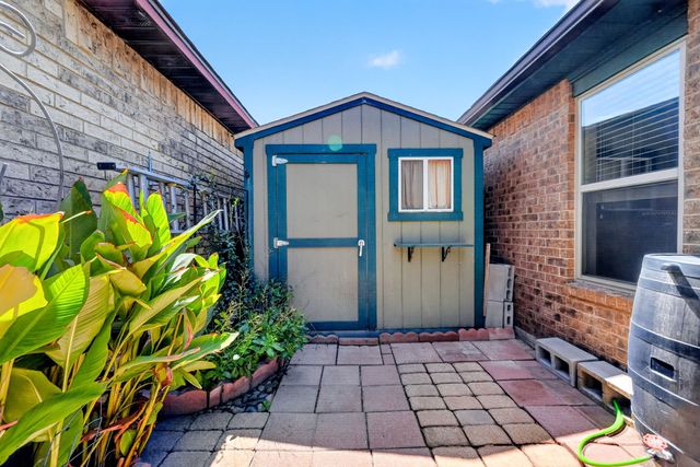 240 Dewey Court, Irving, TX 75060