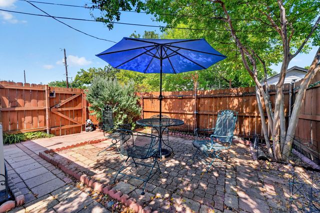 240 Dewey Court, Irving, TX 75060