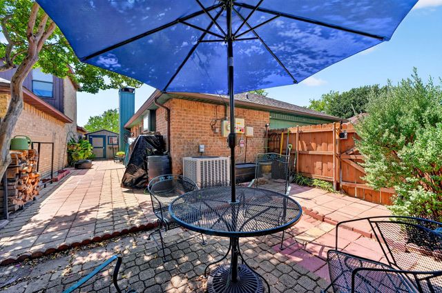 240 Dewey Court, Irving, TX 75060
