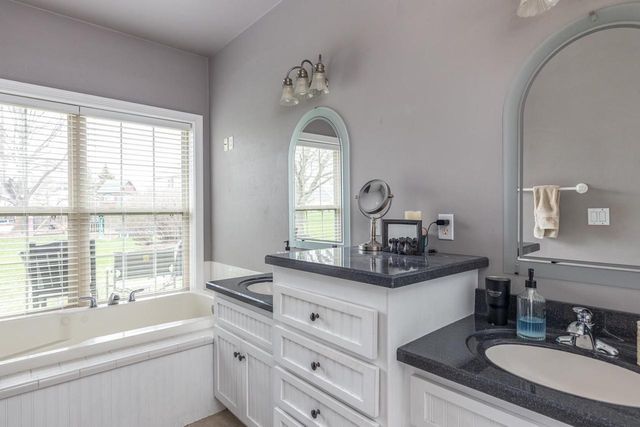 180 EAST RIVER DRIVE, De Pere, WI 54115