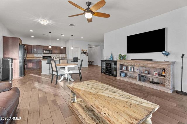 4052 S 185TH Avenue, Goodyear, AZ 85338