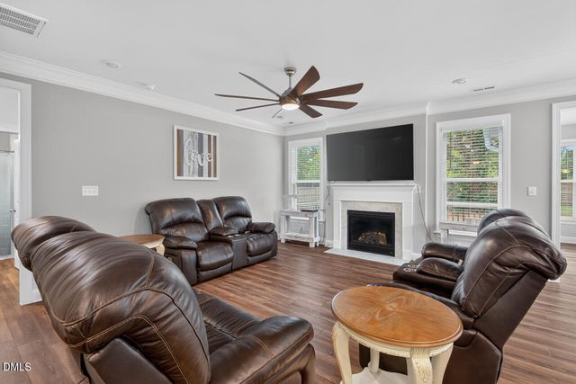 8320 Running Fern Way, Willow Springs, NC 27592
