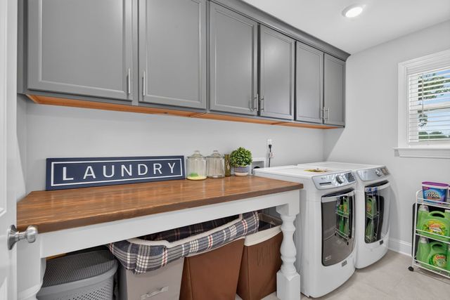 8320 Running Fern Way, Willow Springs, NC 27592