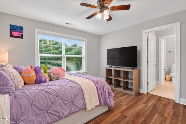 8320 Running Fern Way, Willow Springs, NC 27592