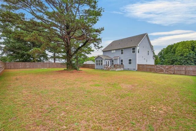 8320 Running Fern Way, Willow Springs, NC 27592