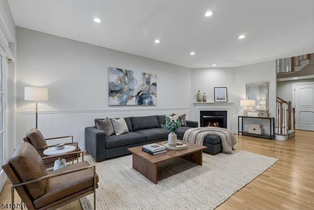 6 Keimel Ct, West Orange Twp., NJ 07052