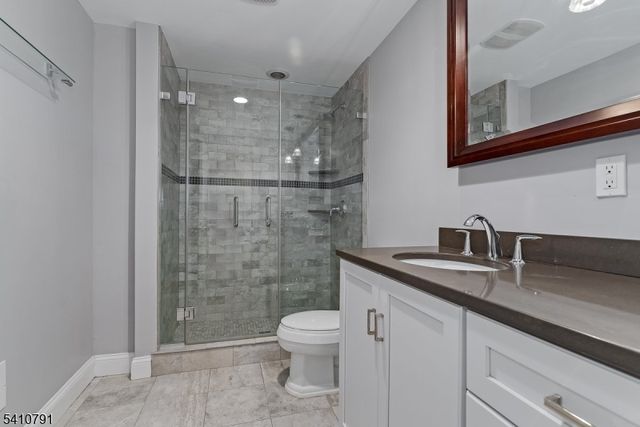 6 Keimel Ct, West Orange Twp., NJ 07052