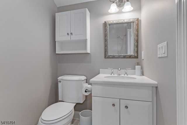 6 Keimel Ct, West Orange Twp., NJ 07052