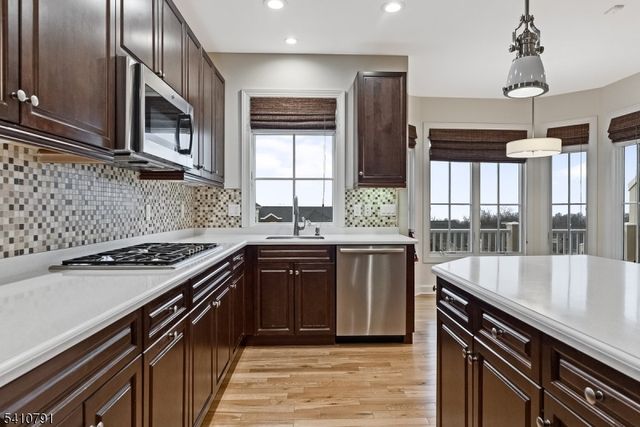 6 Keimel Ct, West Orange Twp., NJ 07052