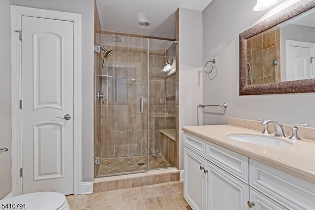 6 Keimel Ct, West Orange Twp., NJ 07052