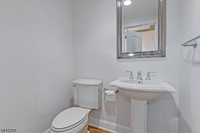 6 Keimel Ct, West Orange Twp., NJ 07052