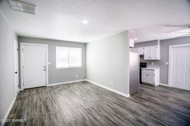 1306 Wyoming Avenue 4, Las Cruces, NM 88001