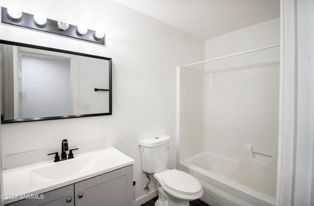 1306 Wyoming Avenue 4, Las Cruces, NM 88001