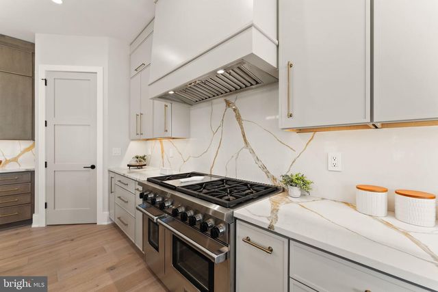 1710 DALEWOOD PLACE, Mclean, VA 22101