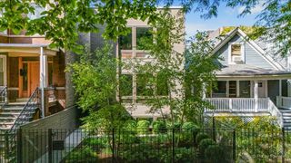 2948 W Belden Avenue, Chicago, IL 60647
