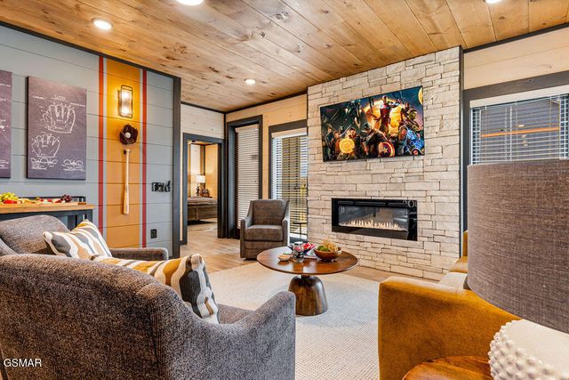 341 Rambling Creek Way, Sevierville, TN 37862