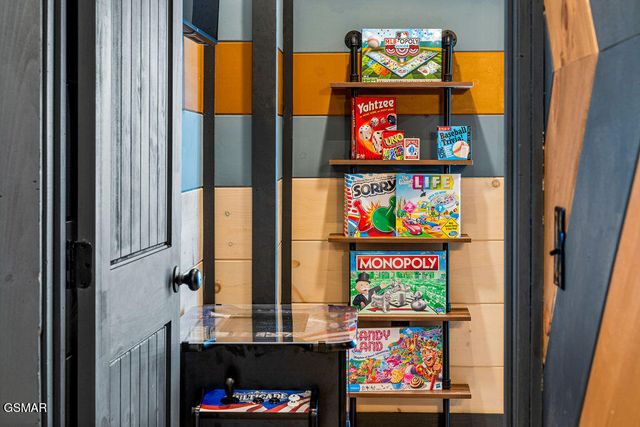 341 Rambling Creek Way, Sevierville, TN 37862