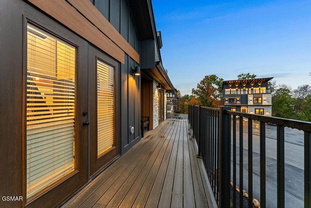 341 Rambling Creek Way, Sevierville, TN 37862