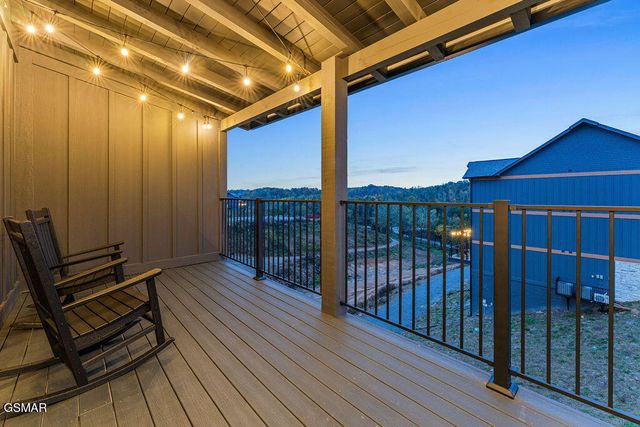 341 Rambling Creek Way, Sevierville, TN 37862