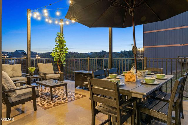 341 Rambling Creek Way, Sevierville, TN 37862