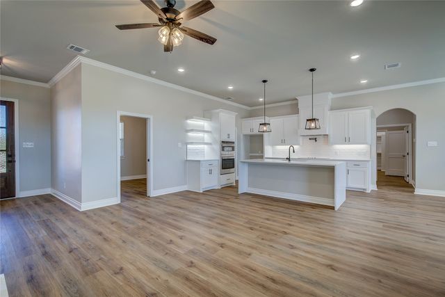 3595 Meadow View Lane, Greenville, TX 75402