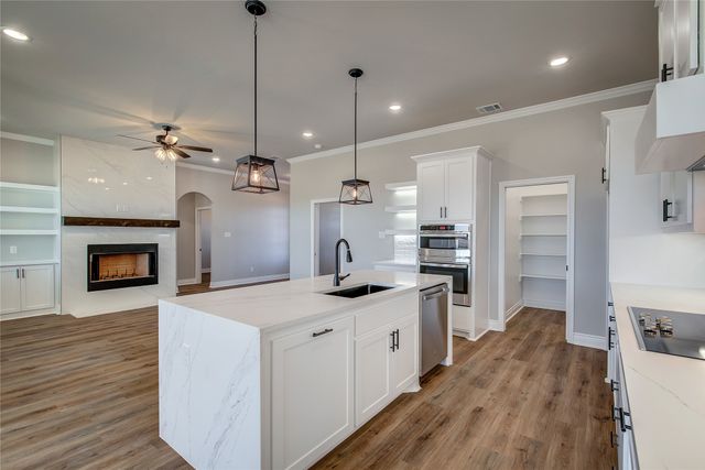 3595 Meadow View Lane, Greenville, TX 75402